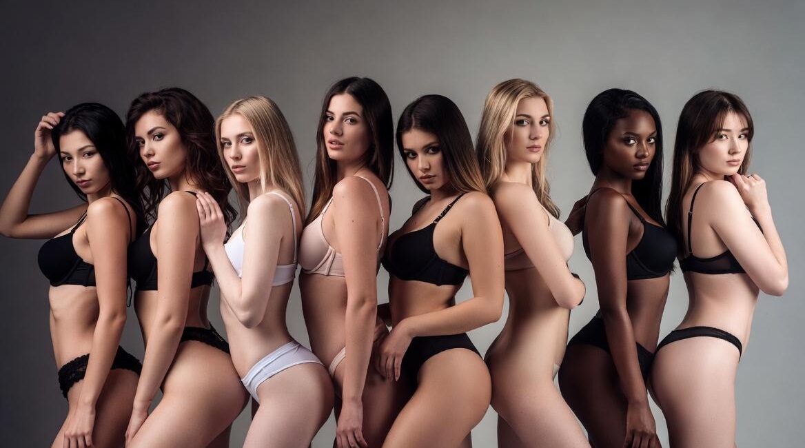 Many call girls in bikini