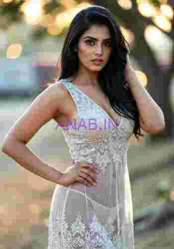 Glamorous Model Ramandeep Kaur Sexy Punjabi Fashion Escort in Amritsar for Elite Encounters Jallianwala Bagh Ranjit Avenue Spots